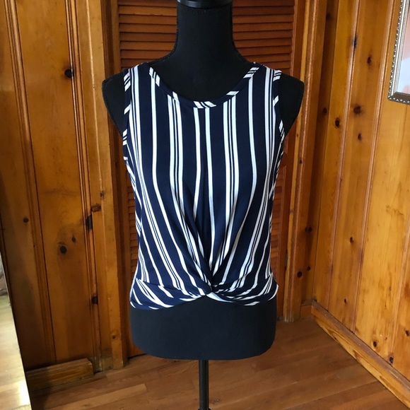 ❤️First Love tank top - Picture 1 of 8